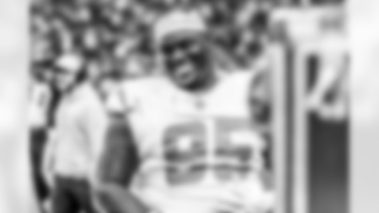 Take a look back at the Chargers Week 17 matchup with the Patriots in monochrome!