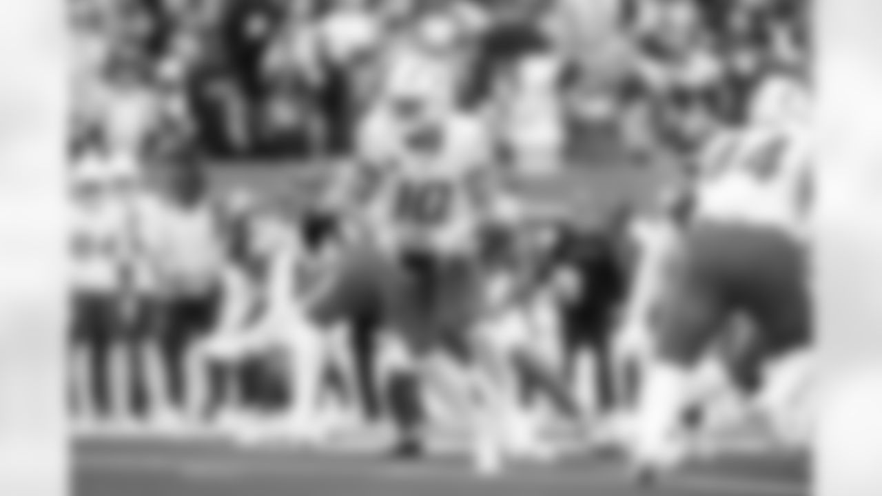 Check out the best shots from the Chargers Week 9 matchup against the Titans!