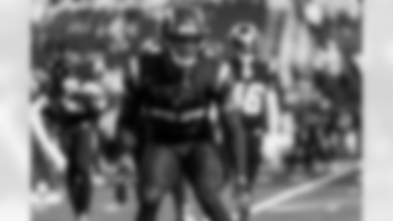 Check out the best shots from the Chargers Week 17 matchup against the Texans!