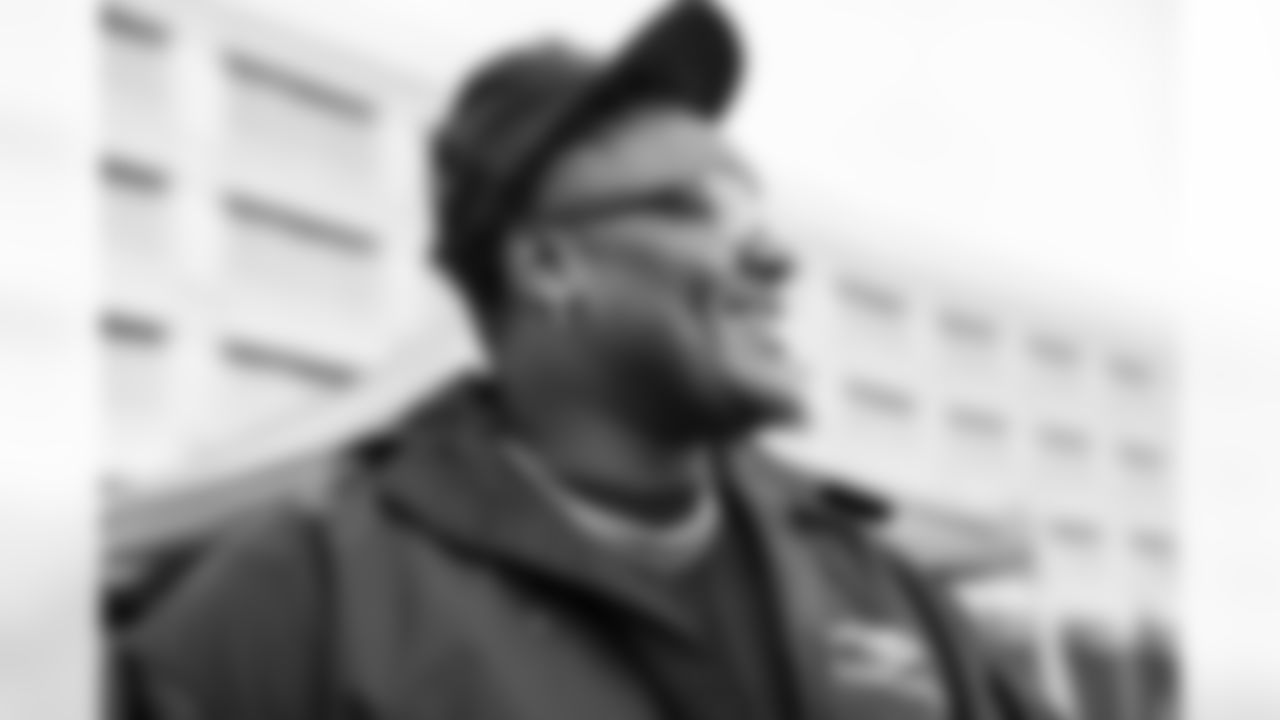 DL Naquan Jones (96)