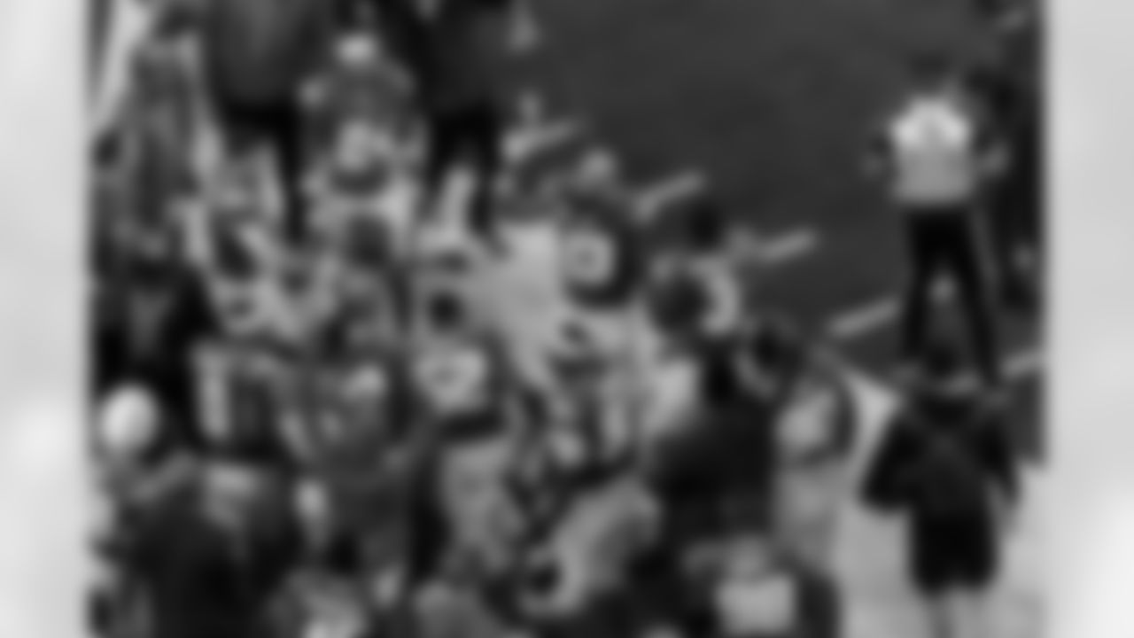 Take a look back at the best photos of the Chargers best celebrations of the 2025 season.