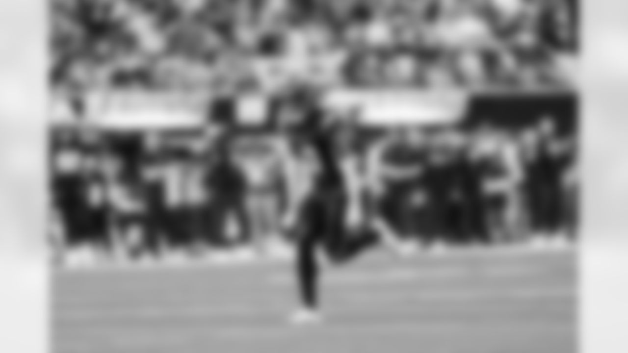 S Derwin James Jr. (3)