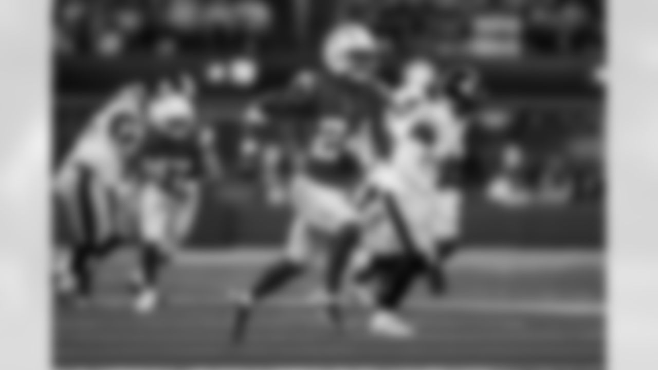 Take a look at the best photos of Chargers 2026 free agent Benjamin St-Juste