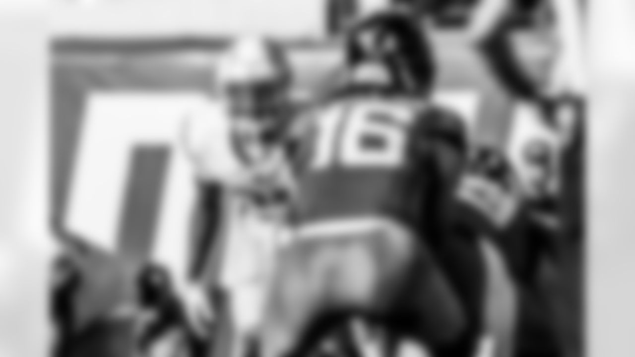 Take a look back at the Chargers Week 11 matchup with the Jaguars in monochrome.