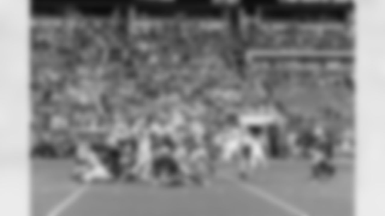 The Los Angeles Chargers play the Miami Dolphins on Sunday, October 12, 2025 at Hard Rock Stadium in Miami Gardens, FL.
[FINAL SCORE: LAC 29 - MIA 27]