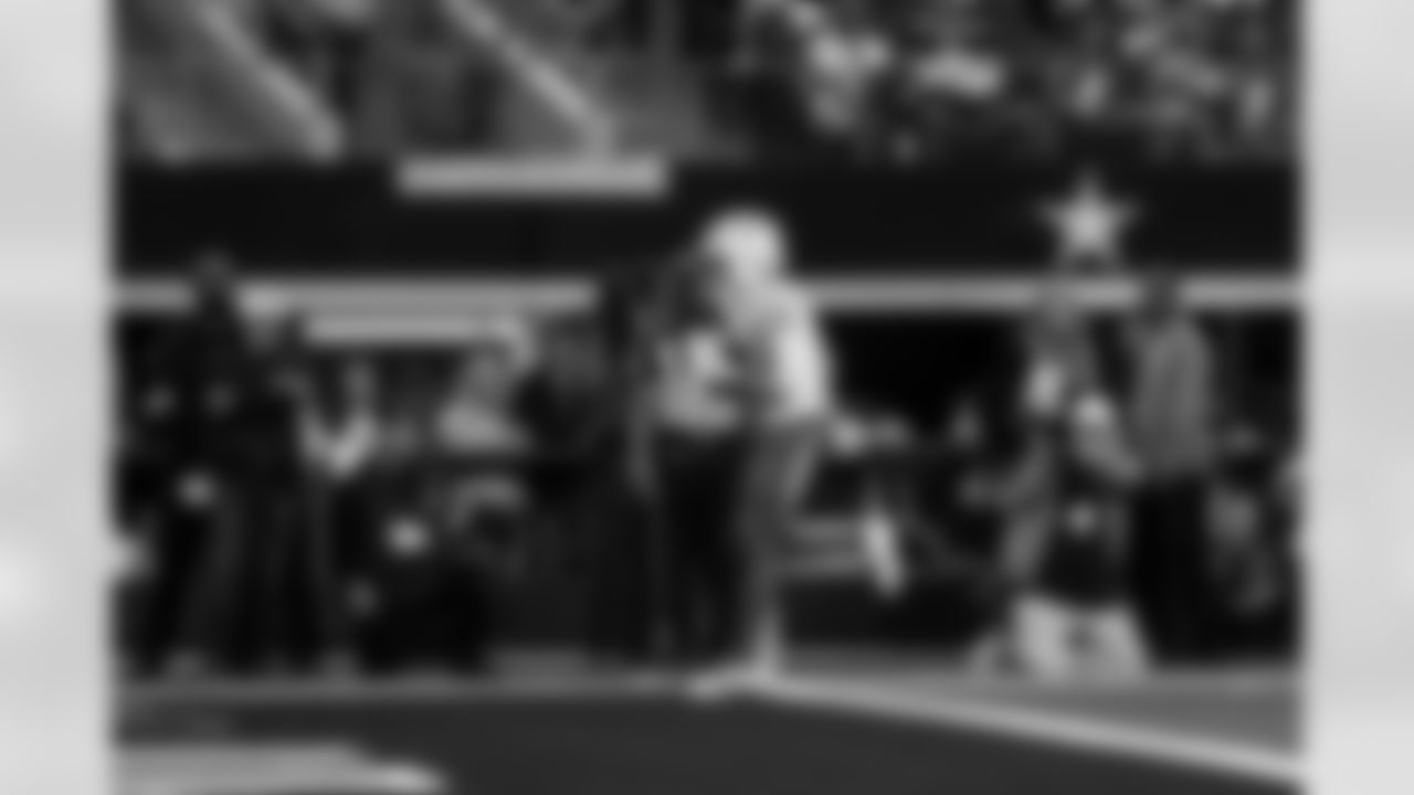 WR Ladd McConkey (15)