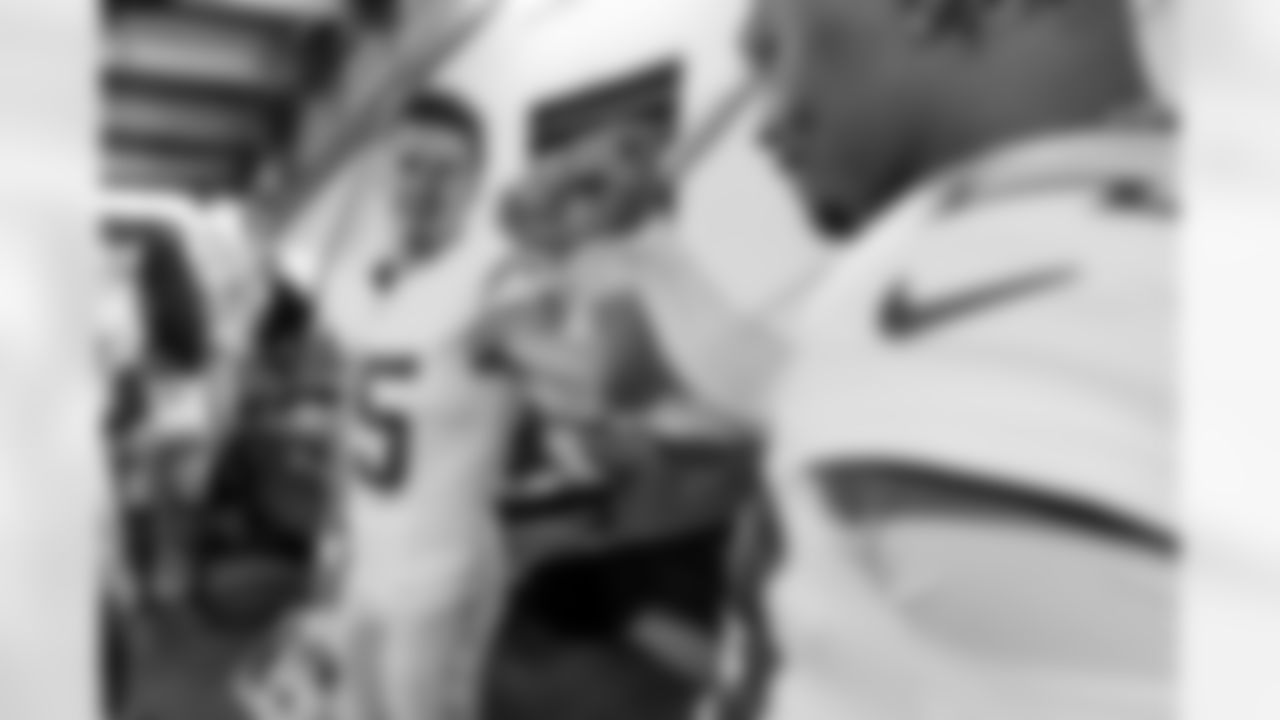 Check out the best shots from the Chargers Week 18 matchup against the Broncos!