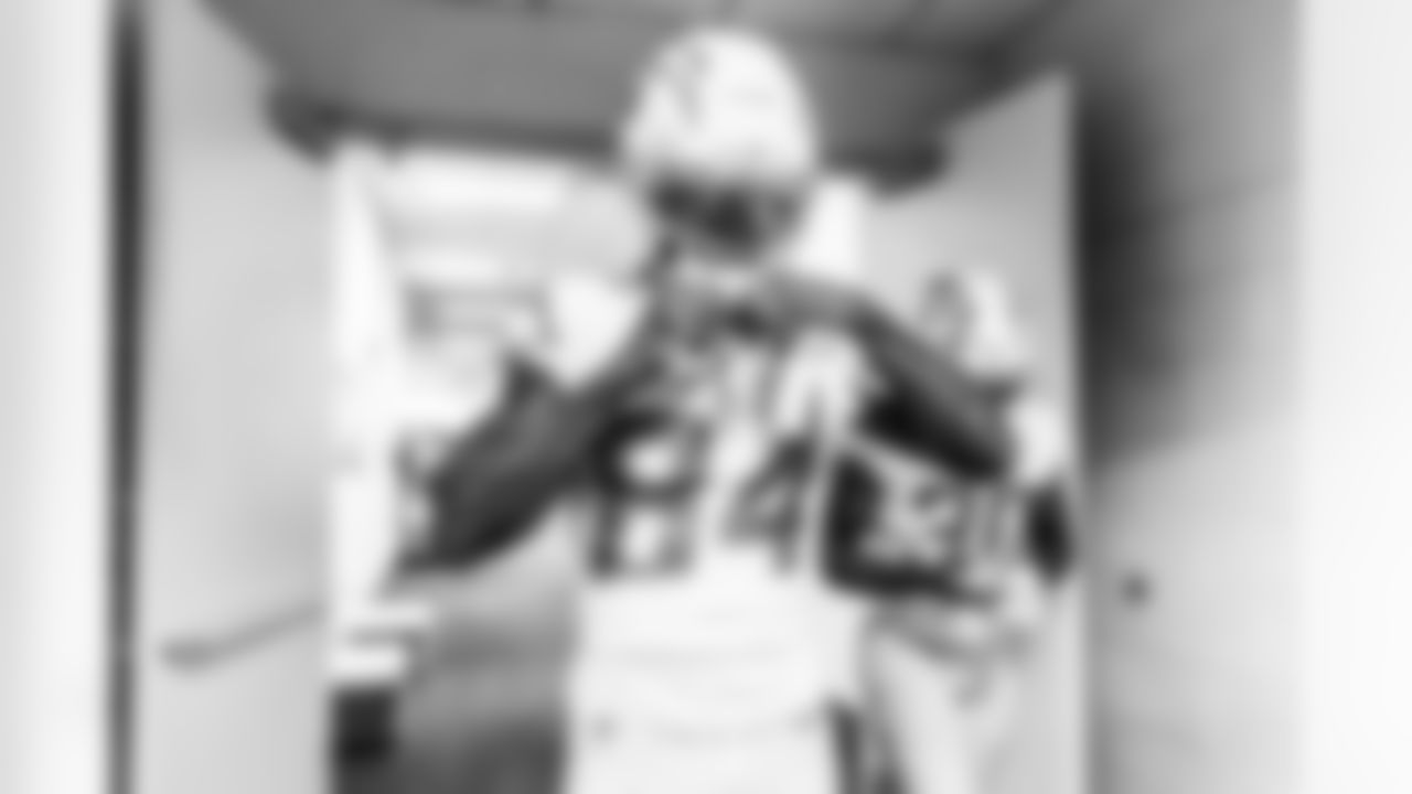 Take a look back at the Chargers Week 18 matchup with the Broncos in monochrome.