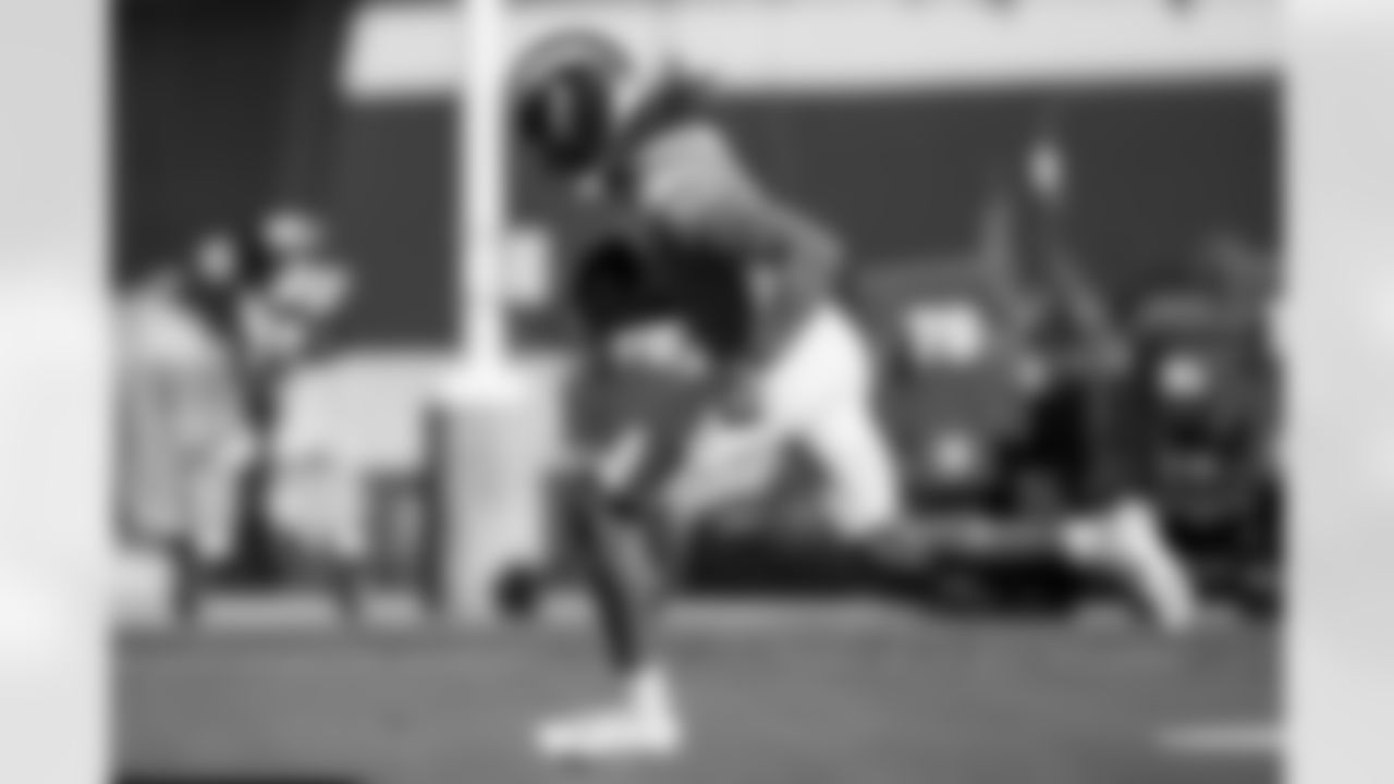 The Los Angeles Chargers practice on Tuesday, November 25, 2025 at The Bolt in El Segundo, CA.