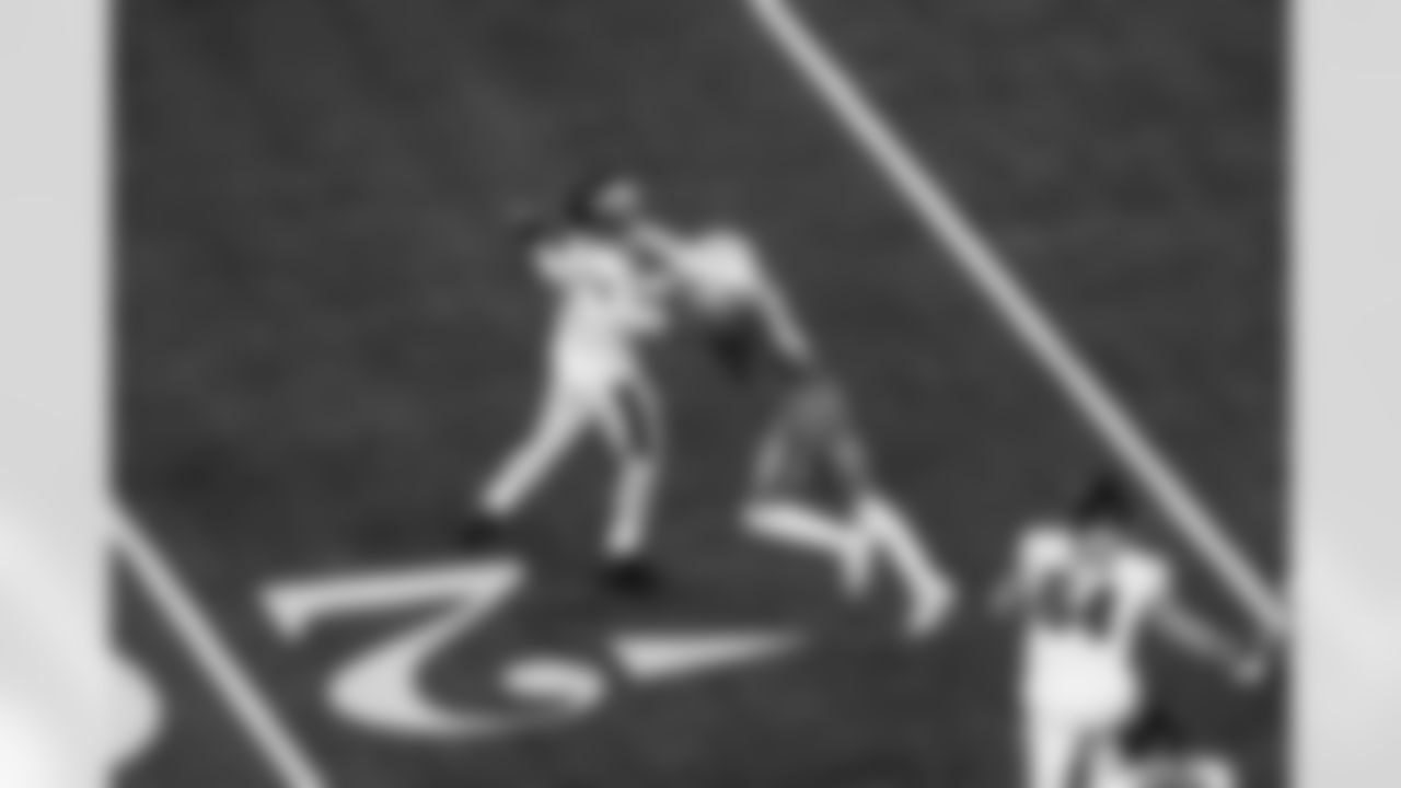 LB Daiyan Henley (0)