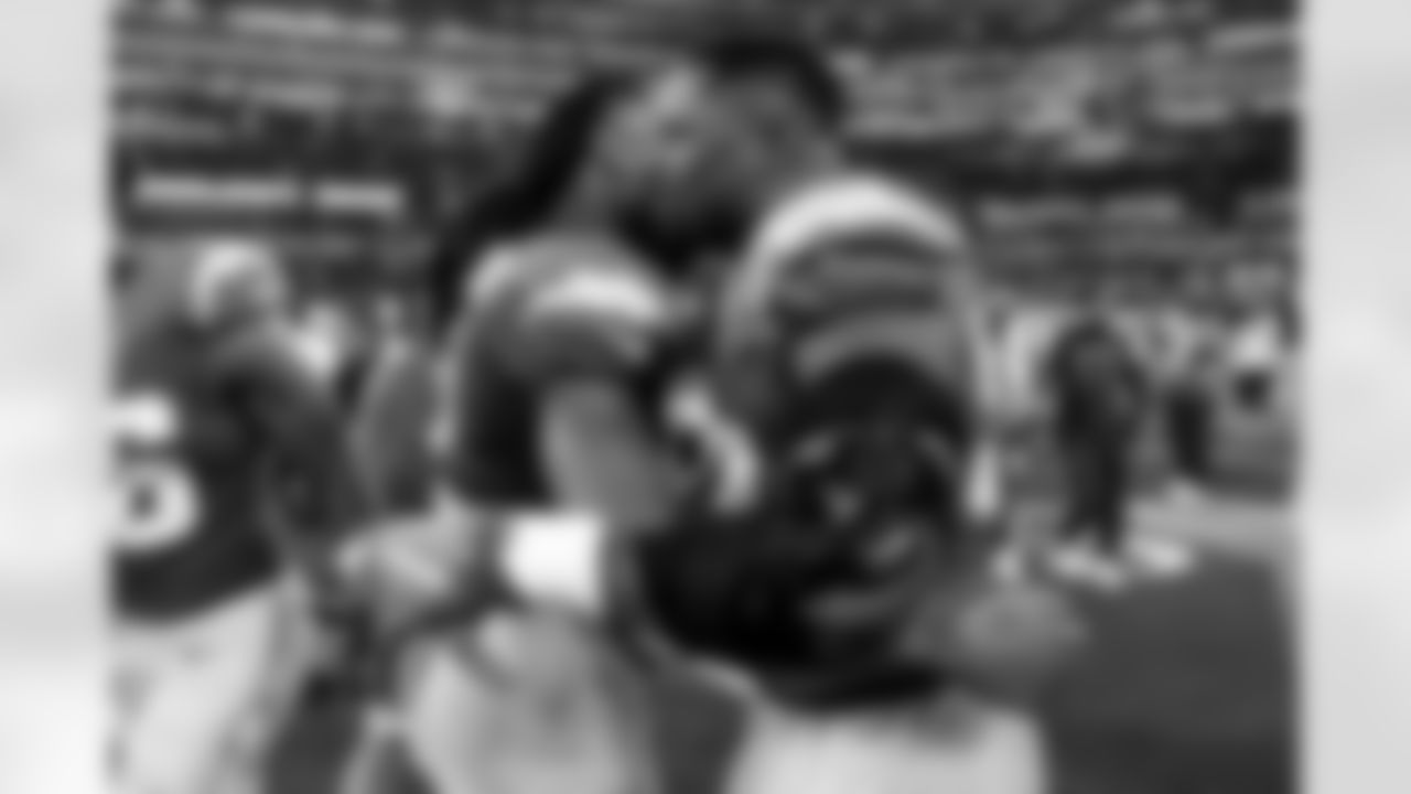 Check out the best shots from the Chargers Week 10 matchup against the Steelers!