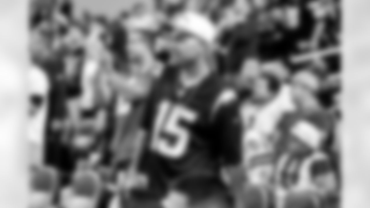 Check out some of the best photos of the Bolt Fam getting together at SoFi Stadium as the Chargers take on the Minnesota Vikings in Week 8!
