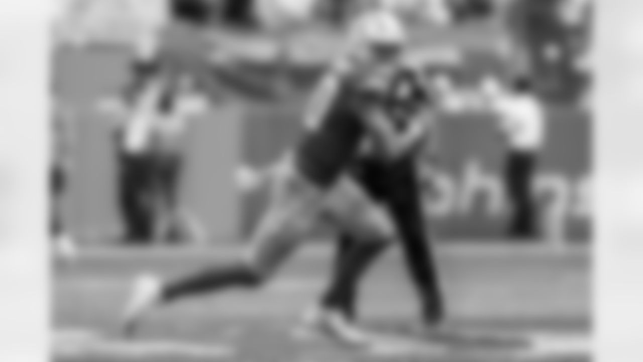 Check out the best shots from the Chargers Week 6 matchup against the Dolphins!