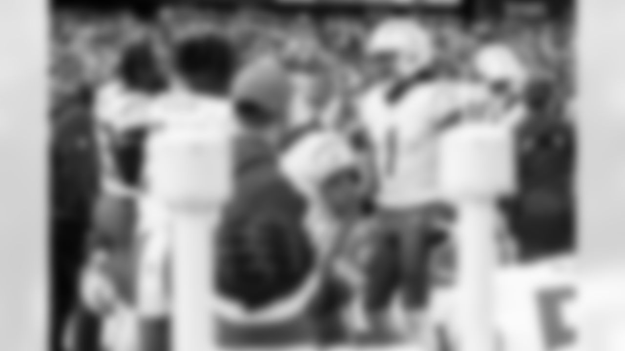 Check out the best shots from the Chargers Week 9 matchup against the Titans!