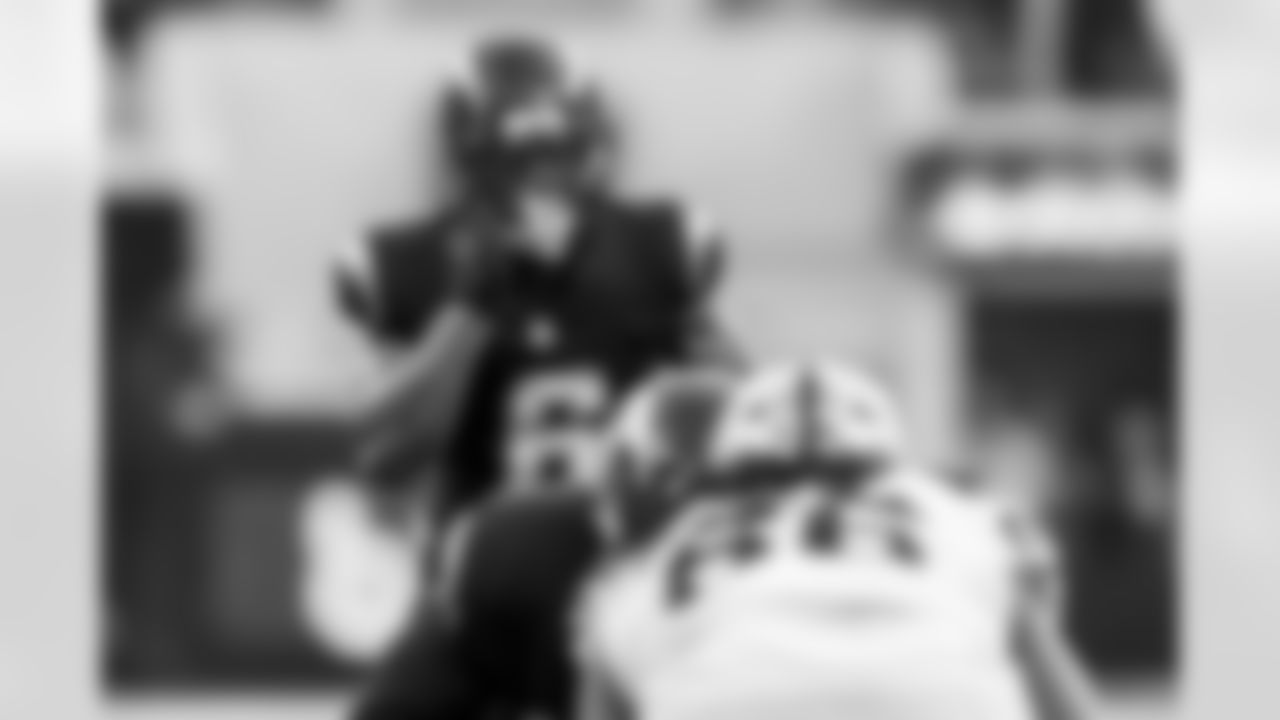 Take a look at the best photos of Chargers 2026 free agent Denzel Perryman