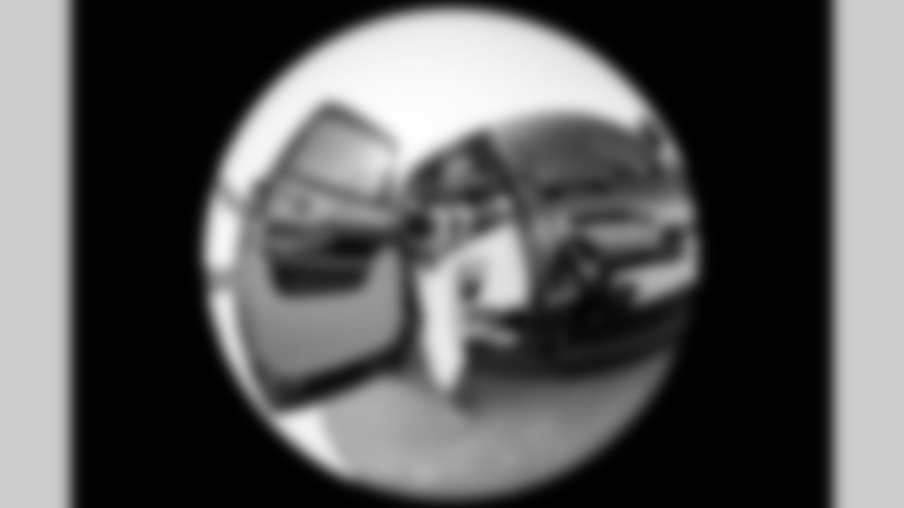 Take a look back at the best photos of the Chargers best arrival fits of the 2025 season.