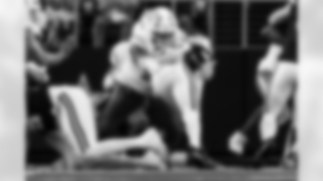 Check out the best shots from the Chargers Week 16 matchup against the Cowboys!