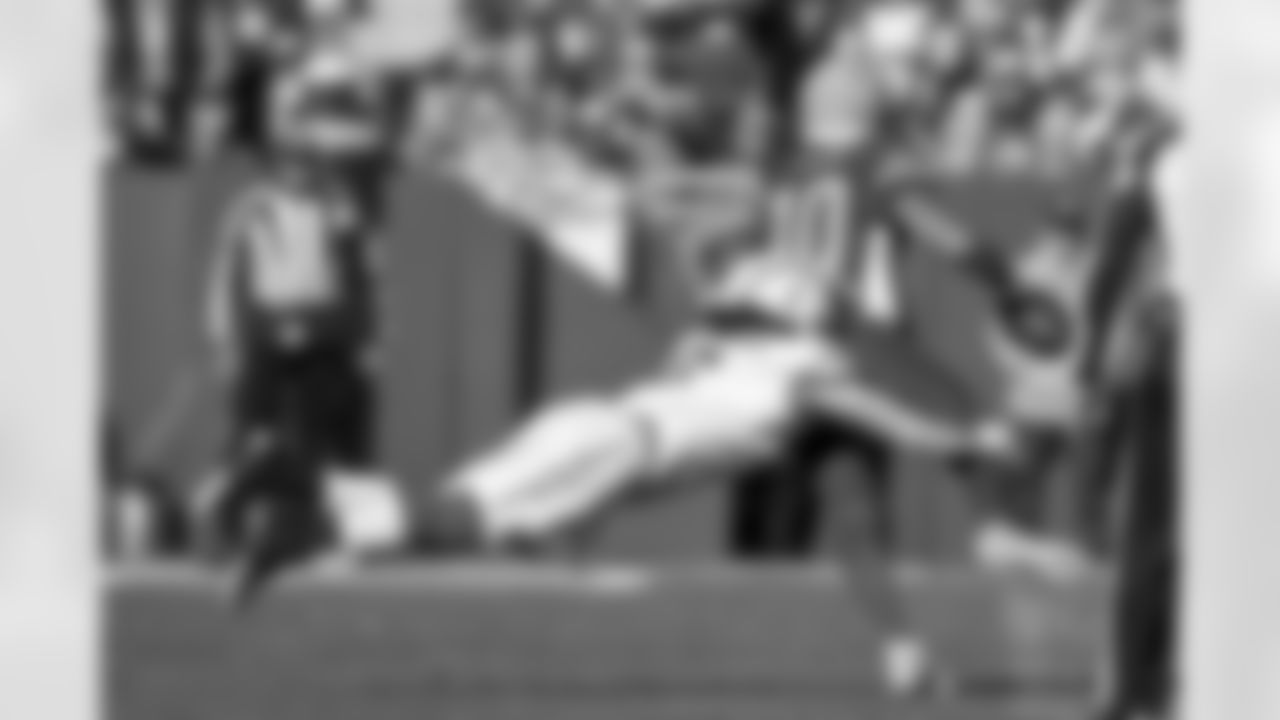 The Los Angeles Chargers play the Green Bay Packers on Sunday, November 19, 2023 at Lambeau Field in Green Bay, WI.
[FINAL SCORE: GB 23 -  LAC 20]