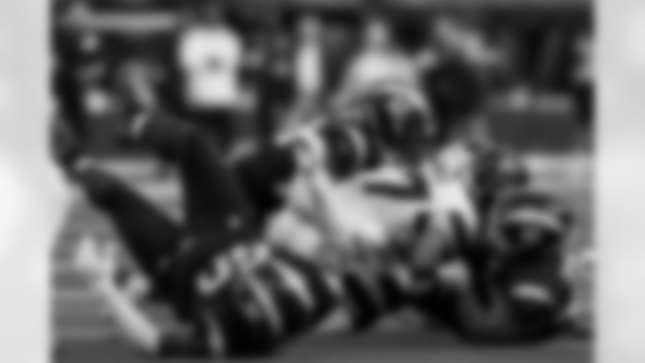 Check out the best shots from the Chargers Week 17 matchup against the Texans!