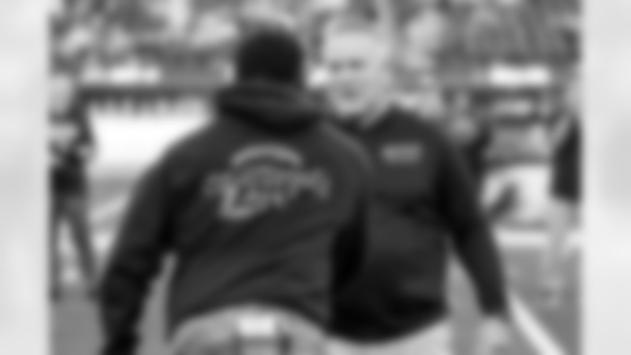 Chargers Legend LaDainian Tomlinson