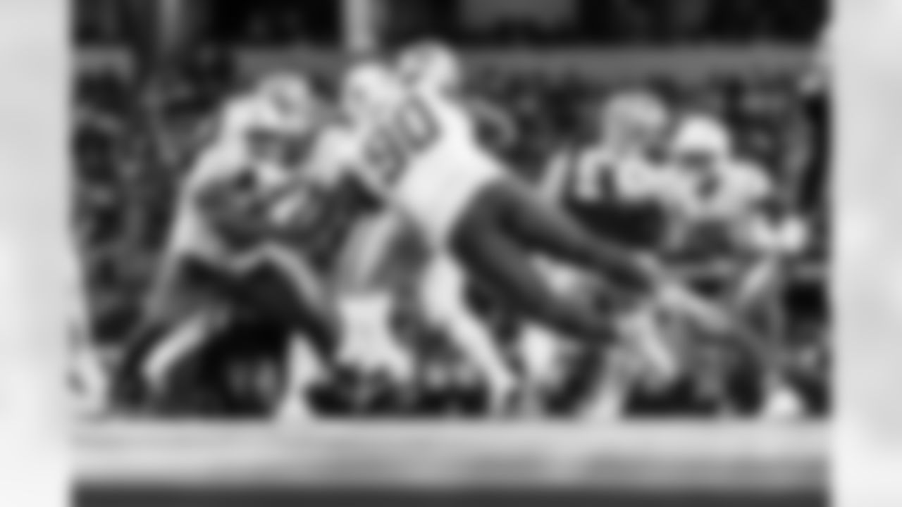 Check out the best shots from the Chargers Week 16 matchup against the Cowboys!