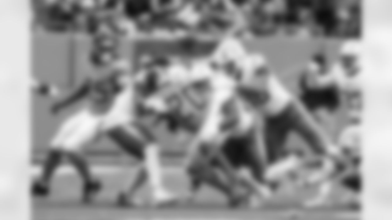 LB Daiyan Henley (0)