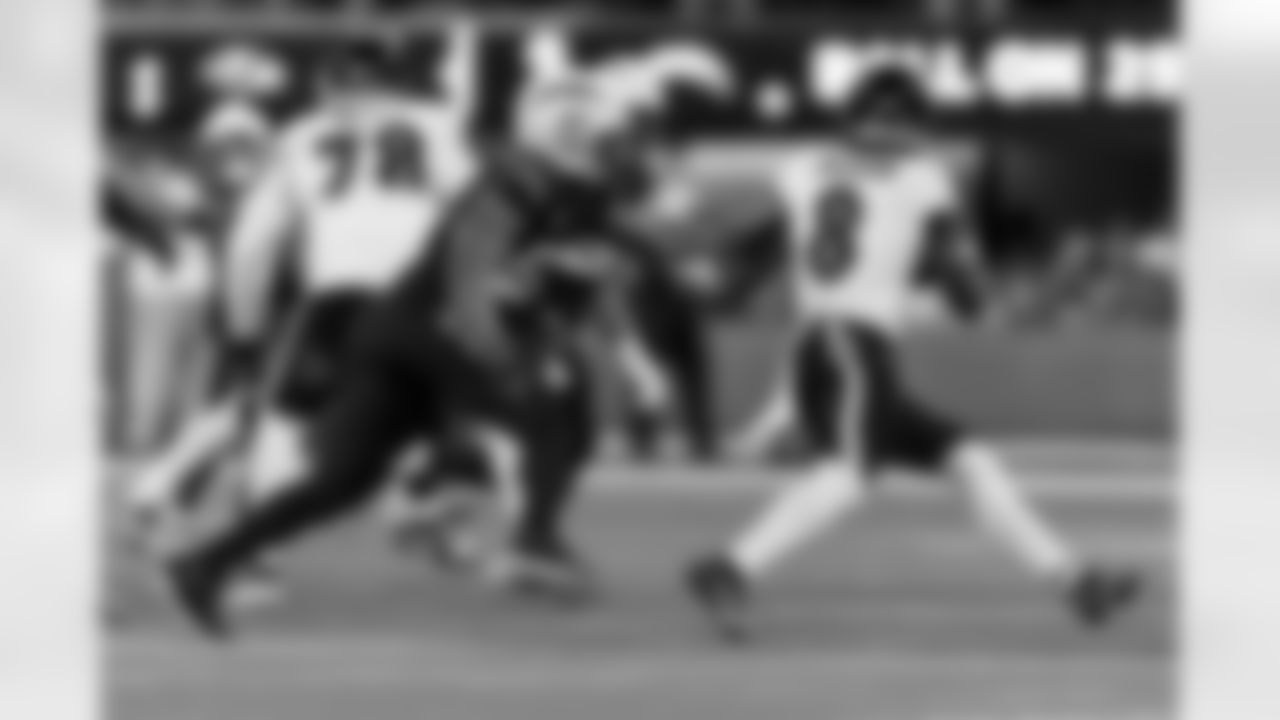 The Los Angeles Chargers play the Baltimore Ravens on Sunday, November 26, 2023 at SoFi Stadium in Inglewood, CA.
[FINAL SCORE: BAL 20 - LAC 10]