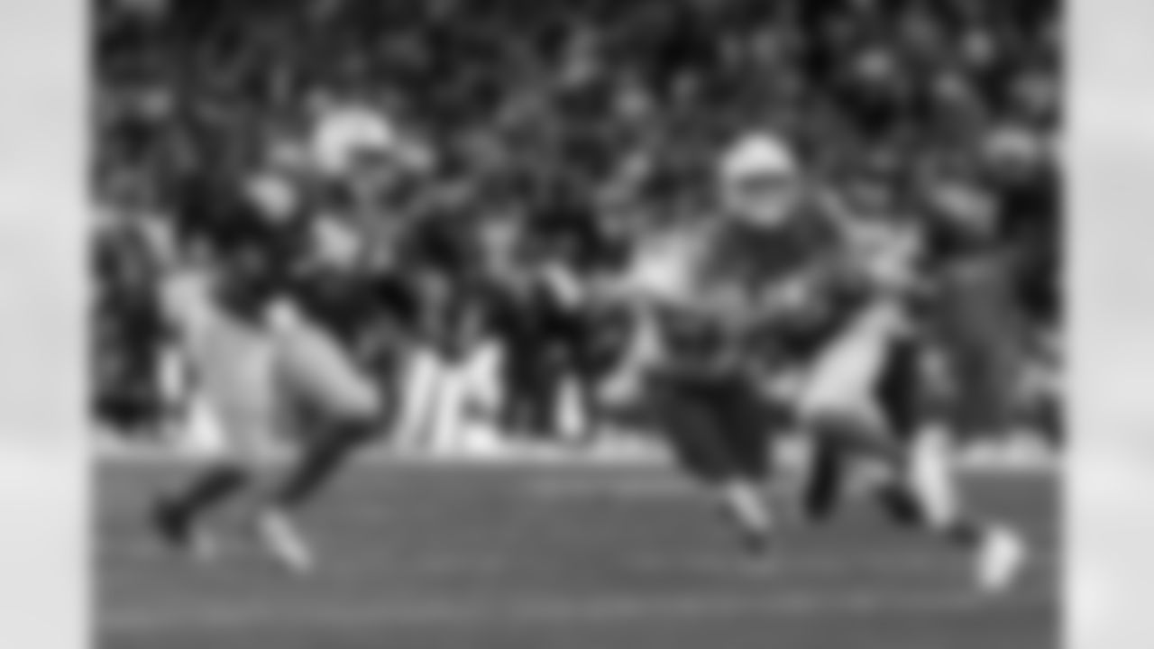 Take a look back at the best photos of Justin Herbert's 2025 campaign.