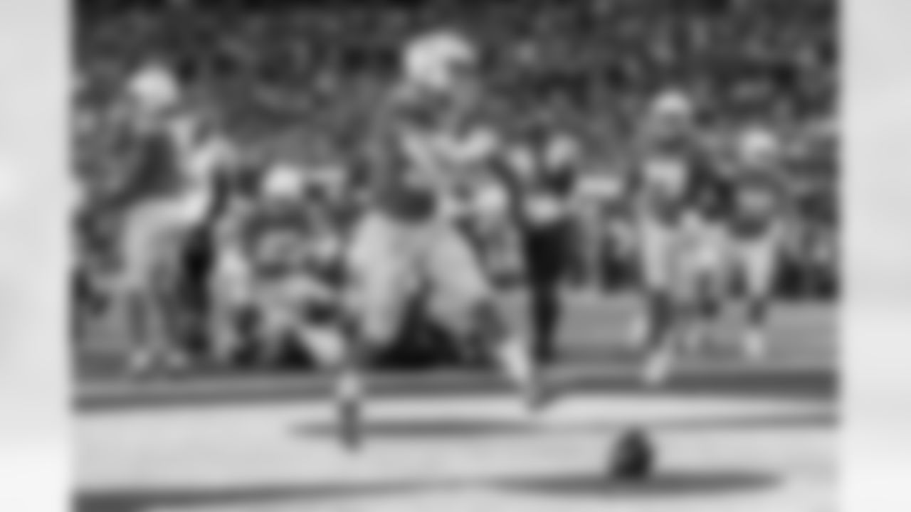 The Los Angeles Chargers play the New York Jets on Monday, November 6, 2023 at MetLife Stadium in East Rutherford, NJ.
[FINAL SCORE: LAC 27 - NYJ 6]