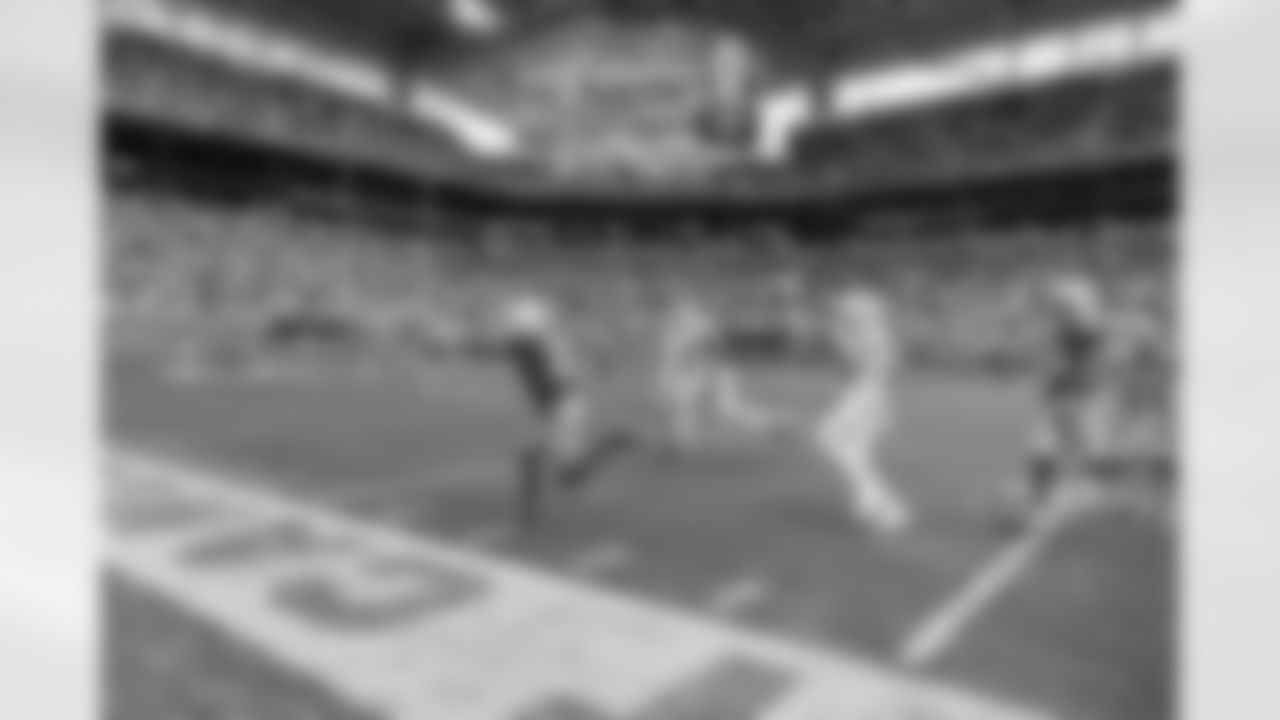 Take a look back at the best photos of the Chargers best celebrations of the 2025 season.