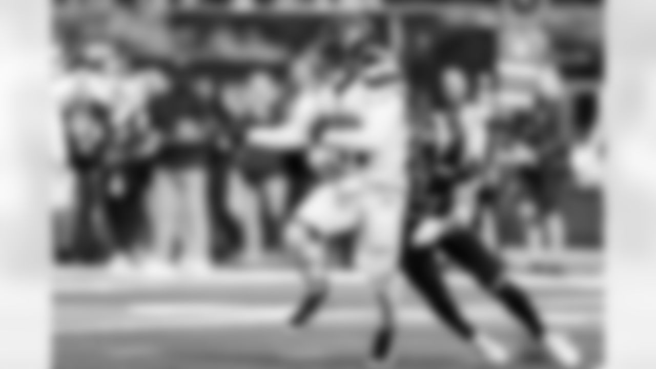 DB Deane Leonard (33)