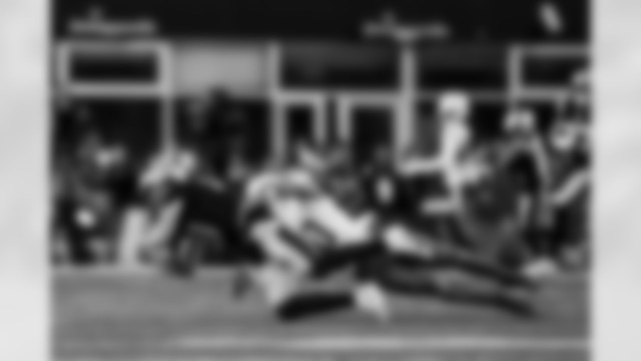 LB Daiyan Henley (0)