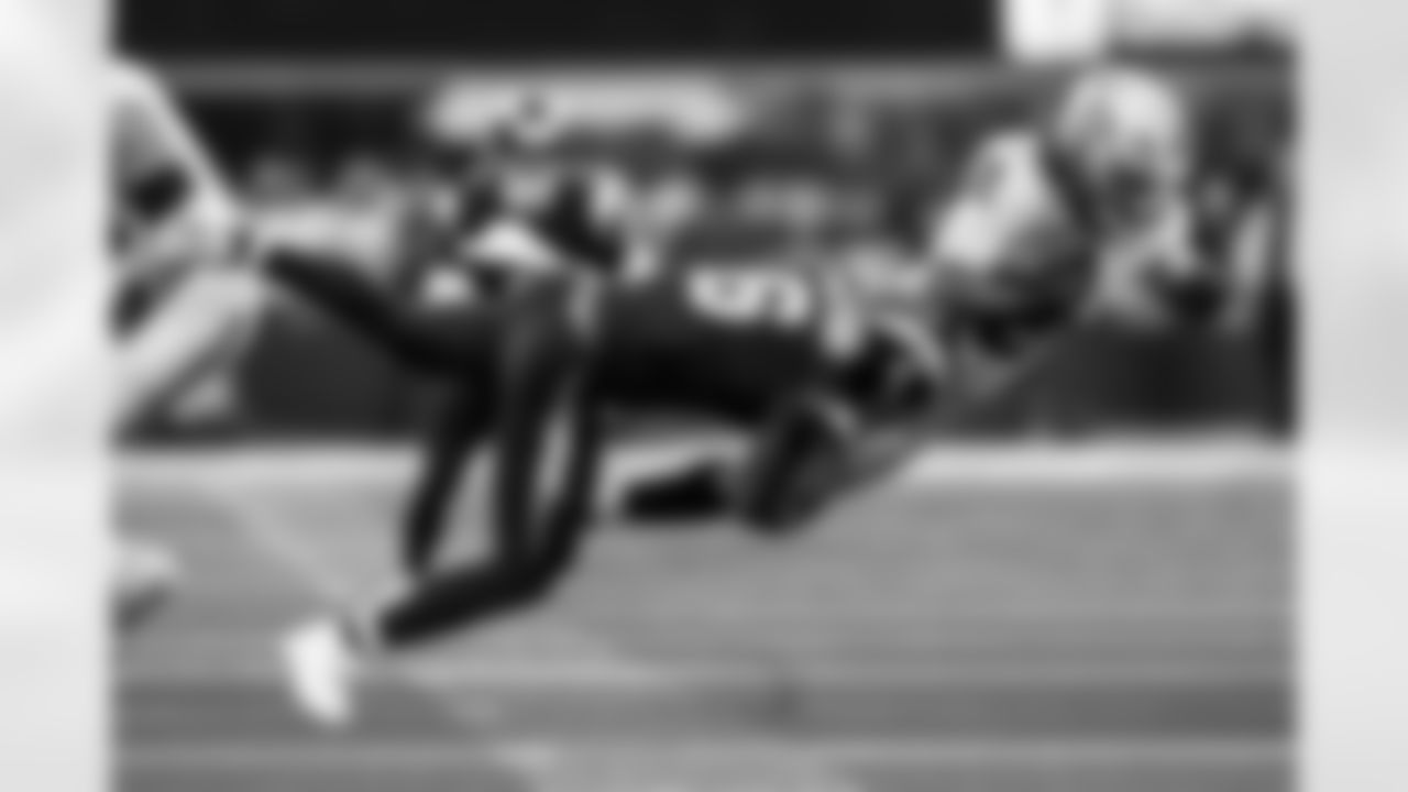 Check out the best shots from the Chargers Week 13 matchup against the Raiders!