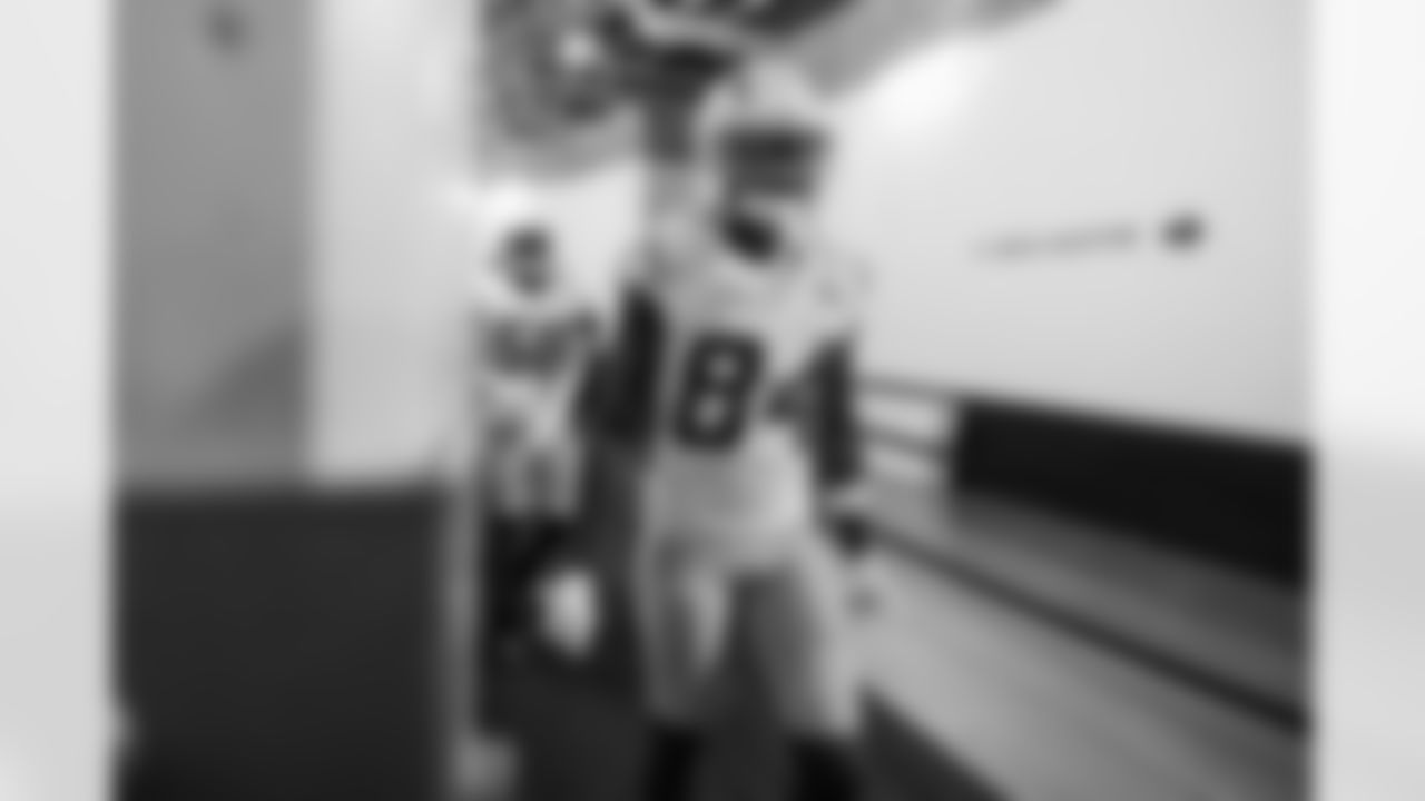 Check out the best shots from the Chargers Week 18 matchup against the Broncos!