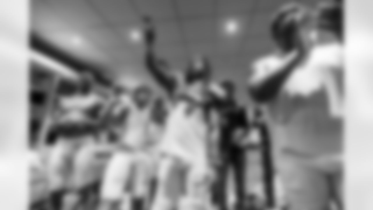 Check out the best shots from the Chargers Week 6 matchup against the Dolphins!