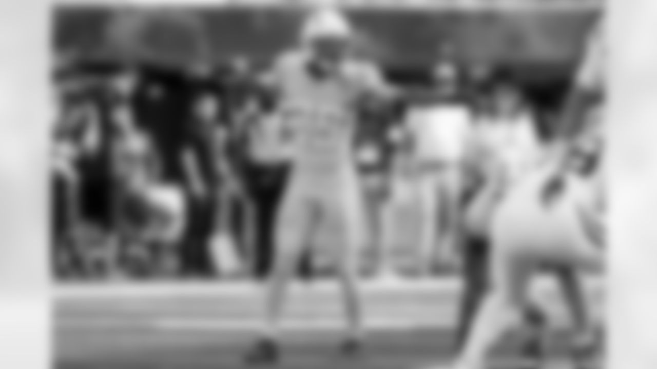 Check out the best shots from the Chargers Week 7 matchup against the Colts!