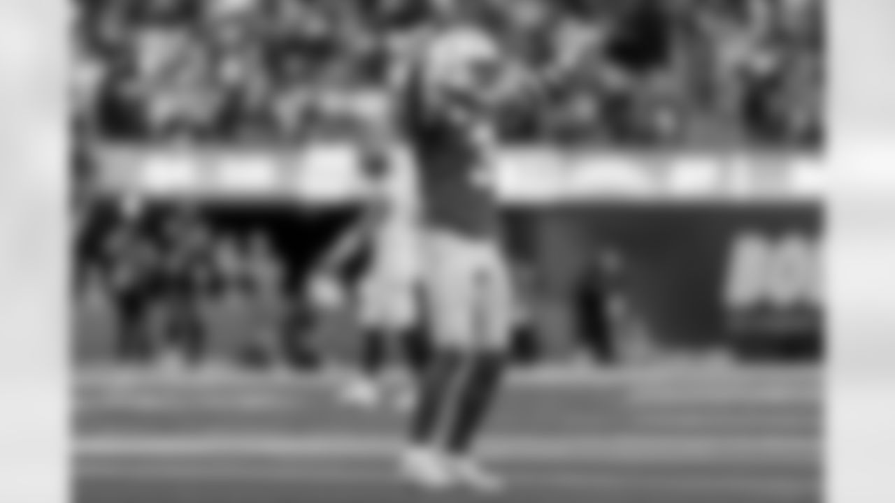 The Los Angeles Chargers play the Tennessee Titans on Sunday, November 10, 2024 at SoFi Stadium in Inglewood, CA.
[FINAL SCORE: LAC 27 - TEN 17]