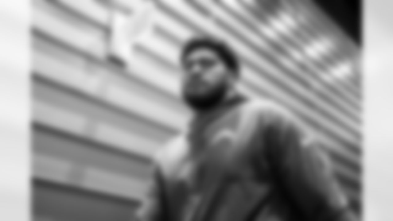 OLB Tuli Tuipulotu (45)