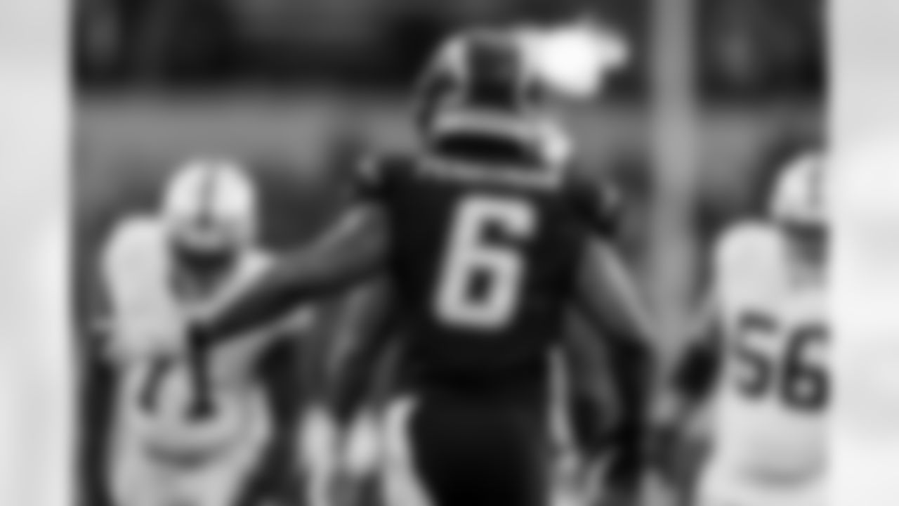 Take a look at the best photos of Chargers 2026 free agent Denzel Perryman