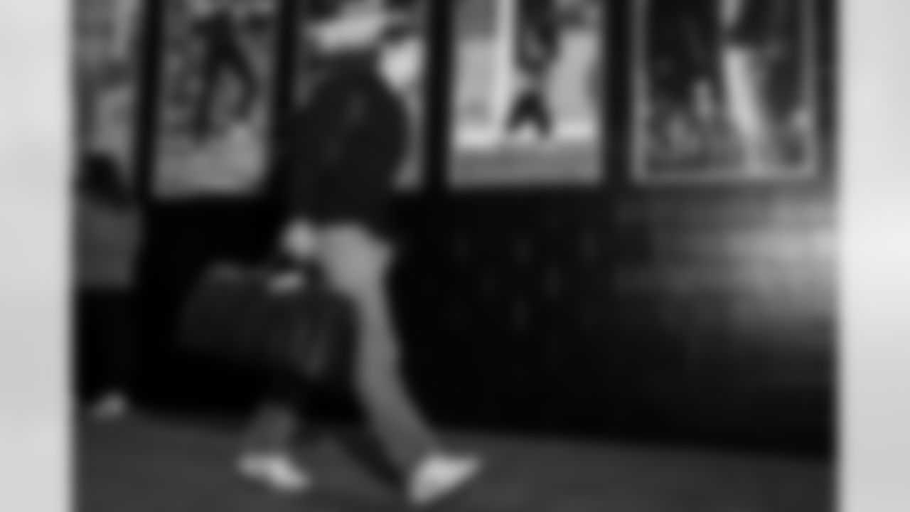 QB Justin Herbert (10)