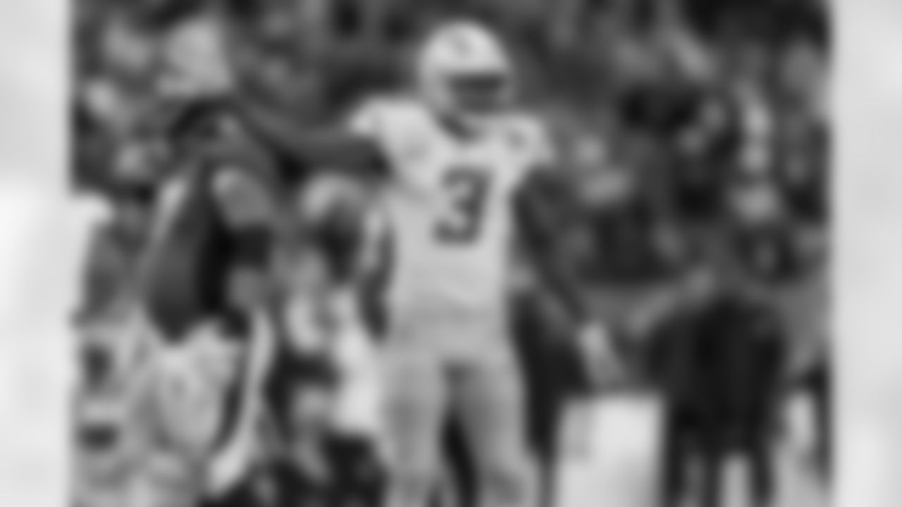 The Los Angeles Chargers play the Denver Broncos on Sunday, December 31, 2023 at Empower Field at Mile High in Denver, CO.
[FINAL SCORE: DEN 16 - LAC 9]