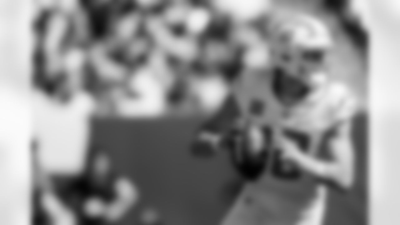 Take a look back at the best photos of Justin Herbert's 2025 campaign.