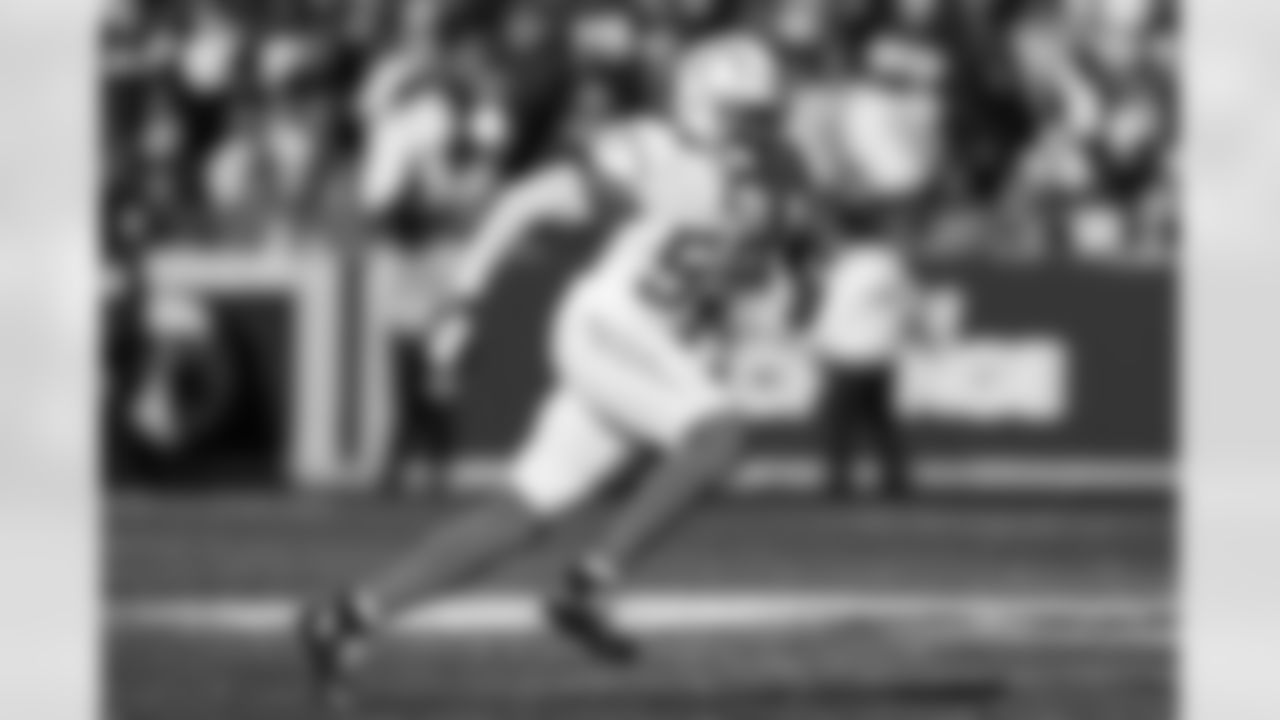 Take a look at the best photos of Chargers 2026 free agent Del'Shawn Phillips