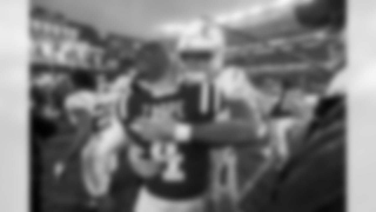 The Los Angeles Chargers play the New England Patriots on Sunday, December 3, 2023 at Gillette Stadium in Foxborough, MA.
[FINAL SCORE: LAC 6 - NE 0]