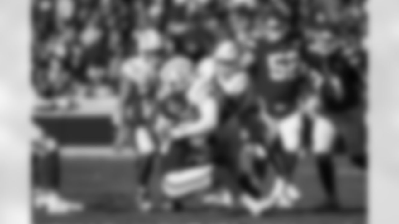 Check out the best shots from the Chargers Week 15 matchup against the Chiefs!