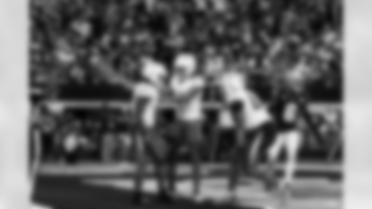 Check out the best shots from the Chargers Week 16 matchup against the Cowboys!