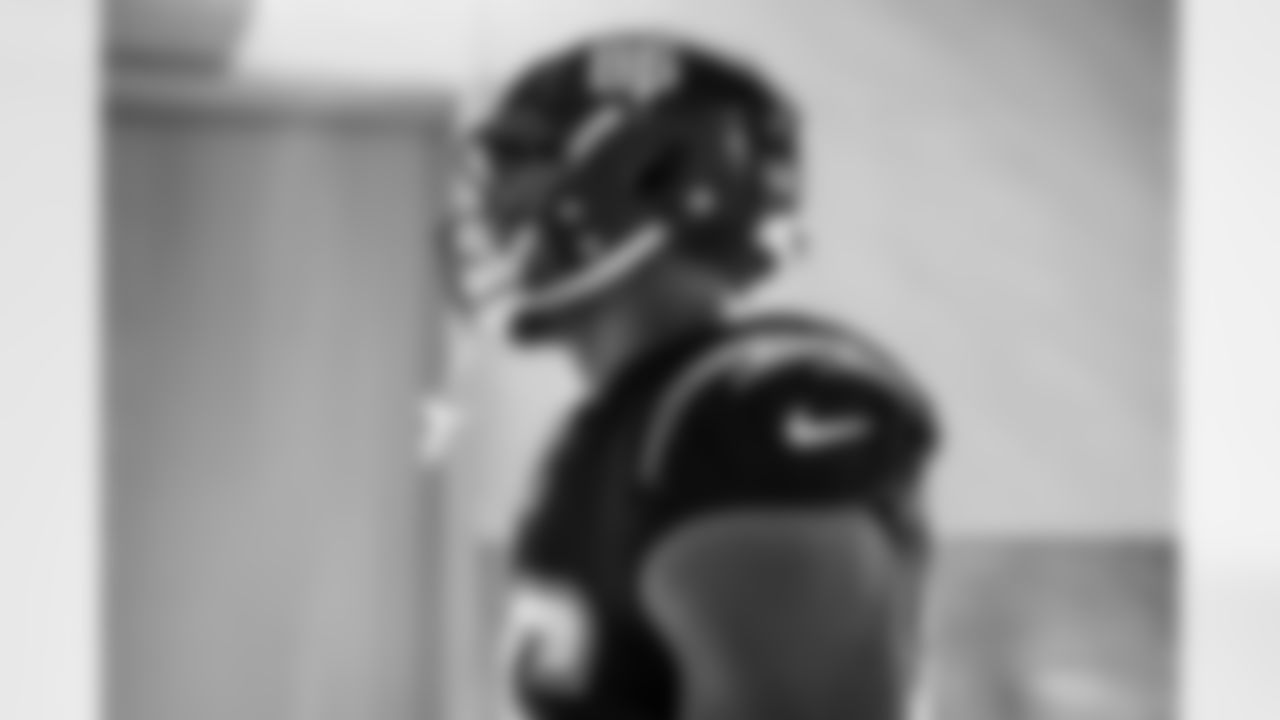 TE Oronde Gadsden (86)