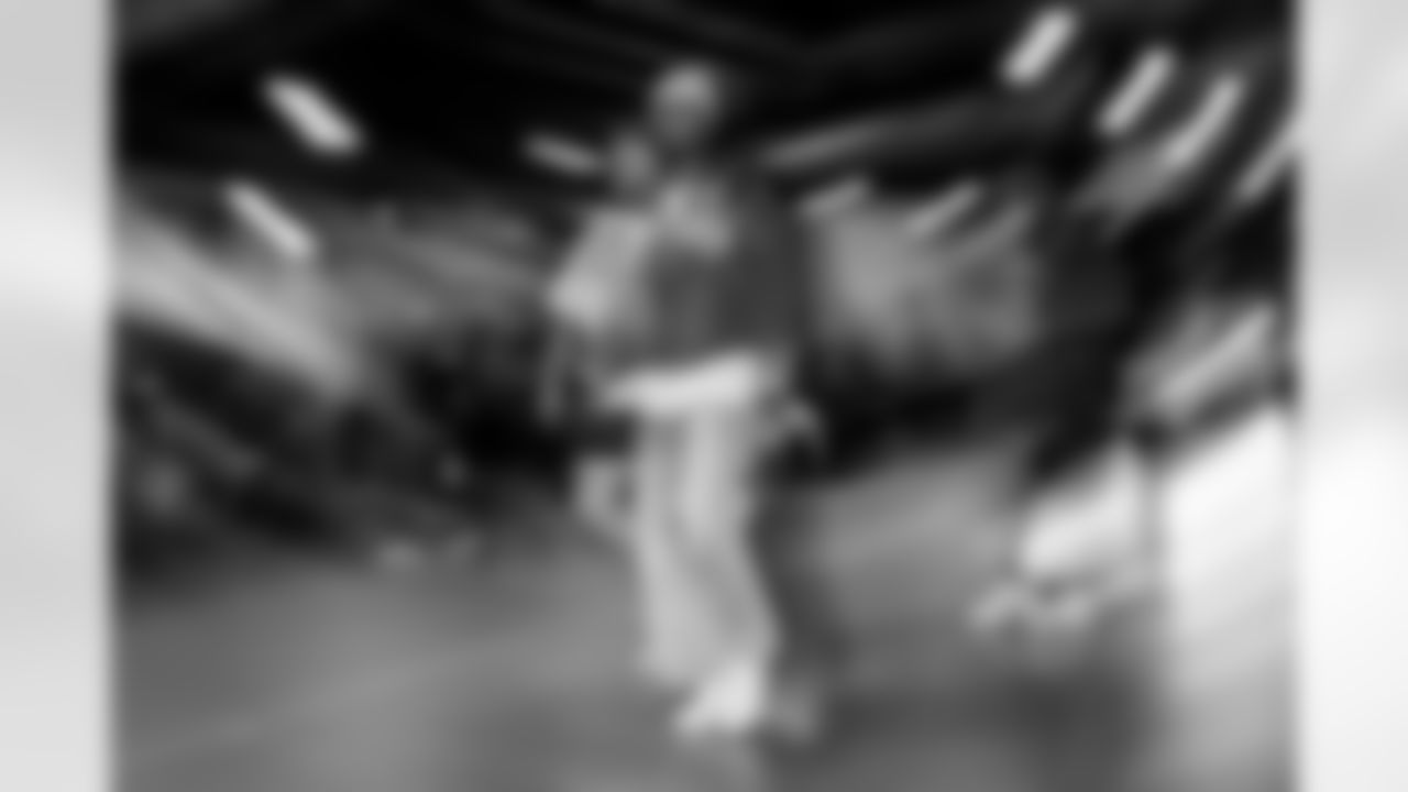 Check out the best shots from the Chargers Week 18 matchup against the Broncos!