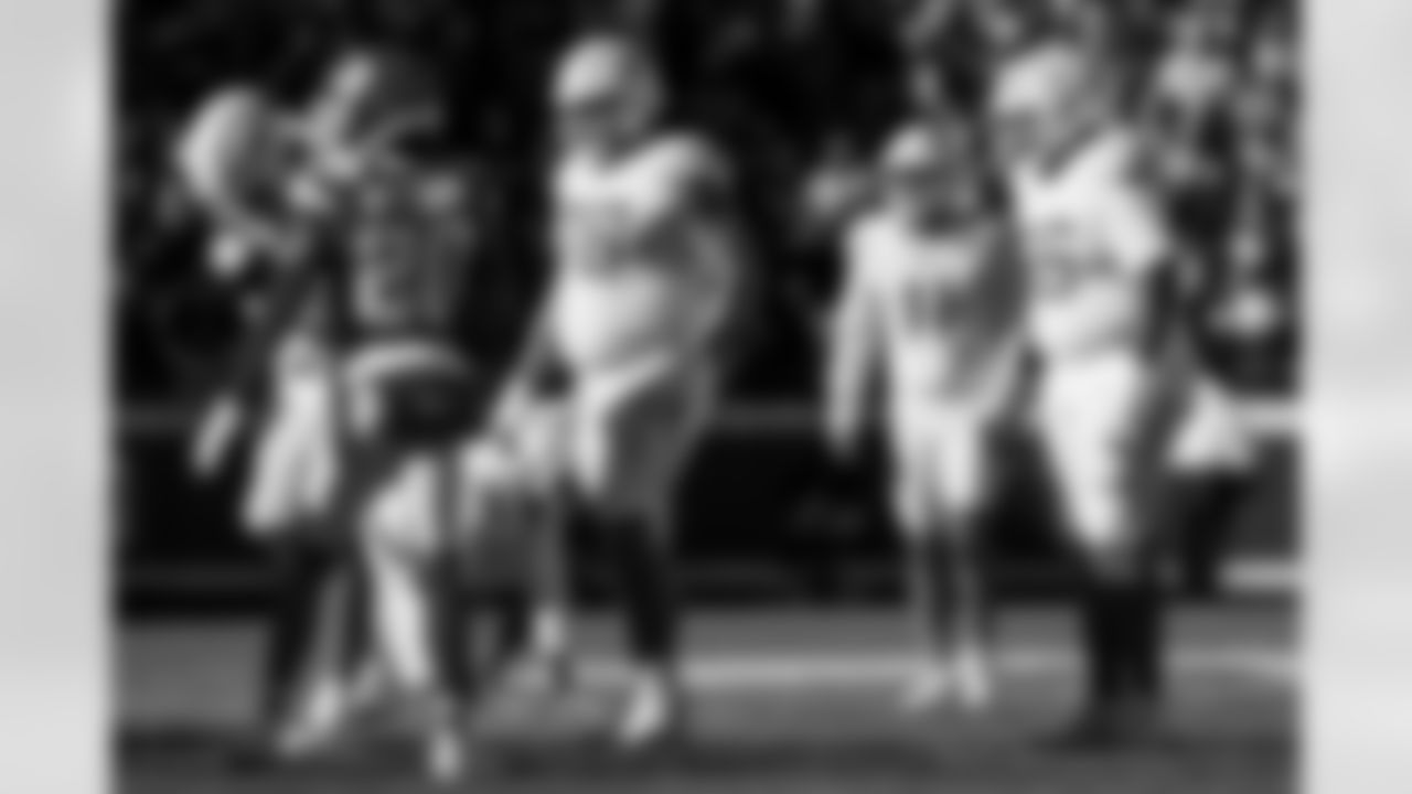 Check out the best shots from the Chargers Week 15 matchup against the Chiefs!