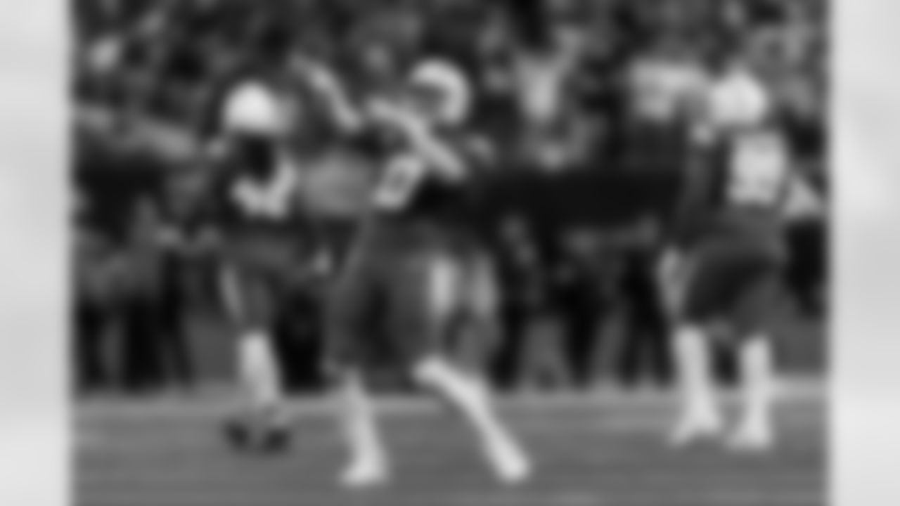 Take a look back at the best photos of the Chargers best celebrations of the 2025 season.